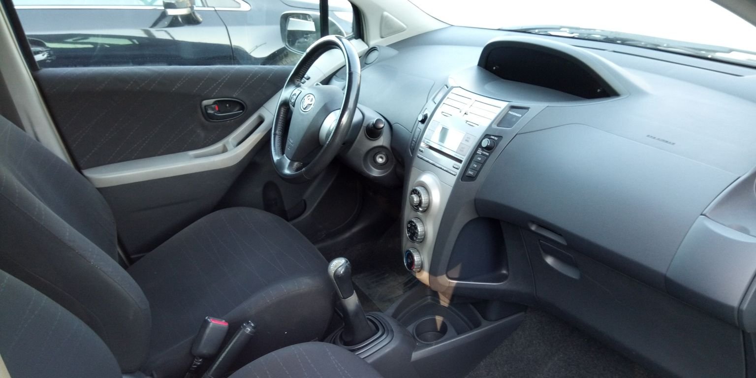 TOYOTA YARIS 1.0 VVT-I AC